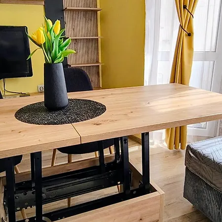Golden Urban, до центъра и университета, бърз Wifi * Бургас