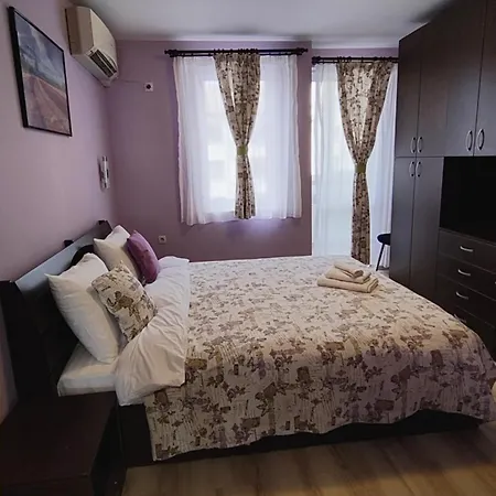 Апартаменты Golden Urban, до центъра и университета, бърз Wifi *