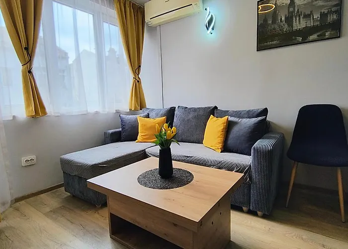 Апартамент Golden Urban, до центъра и университета, бърз Wifi Бургас