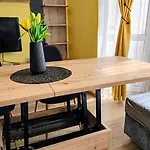 Golden Urban, до центъра и университета, бърз Wifi * Burgas