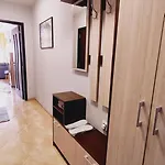 Apartament Golden Urban, до центъра и университета, бърз Wifi