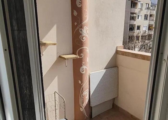 شقة Golden Urban, до центъра и университета, бърз Wifi *